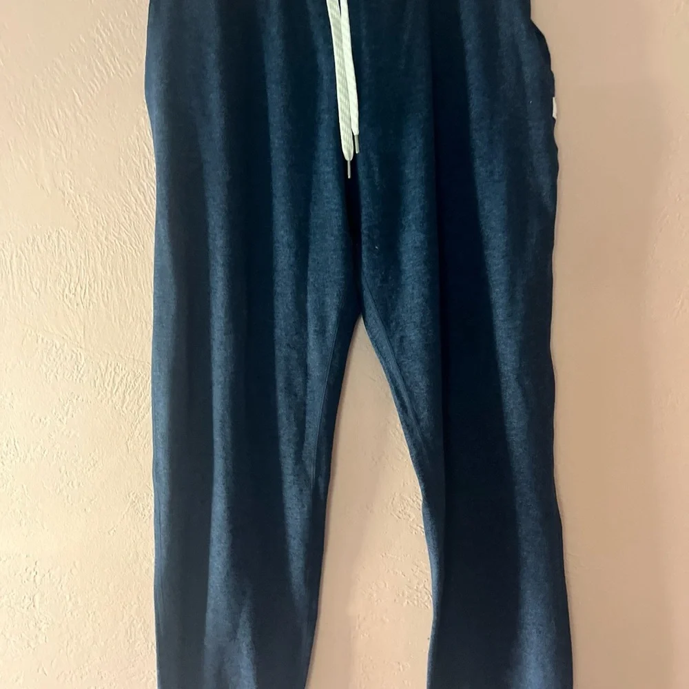 Women's Vuori Joggers with Drawstring - Picture 2 of 12